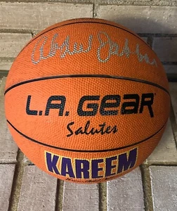 LA Gear Kareem Abdul Jabbar signiert Basketball 20 Jahre Exzellenz RAR - Bild 1 von 7