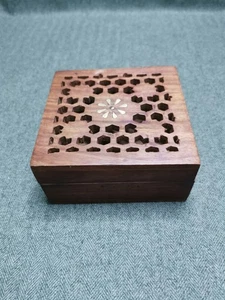 Geschnitzte Holzkiste, Vintage, Deckelheber, mit Motiv auf Deckel, siehe Beschreibung - Bild 1 von 13