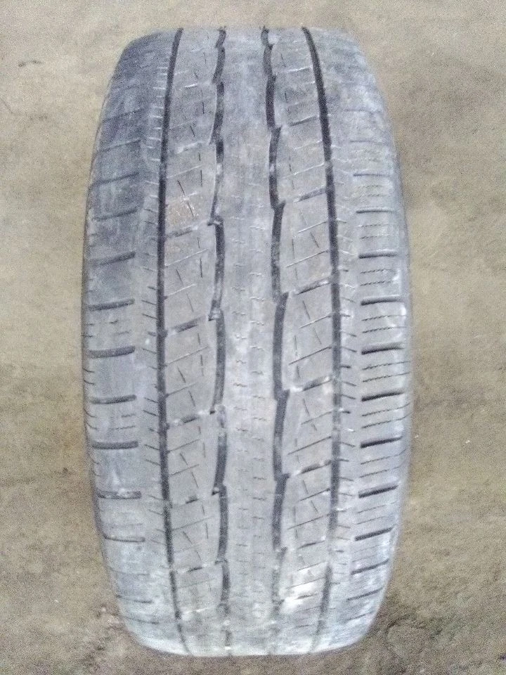 2016 Jeep Grand Cherokee Tire 265 60R16 110T,General Grabber HTS - Image 1 of 4