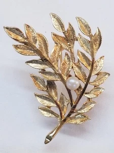 Vintage BSK Gold Tone 2" Tree Branch Leaves w/ Faux Pearl Brooch Pin - Picture 1 of 6