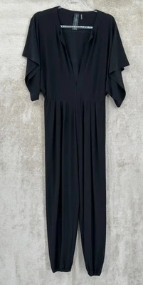 Mono Norma Kamali para mujer mediano negro cuello en V manga acampanada elástico jogger Foto 1 de 4