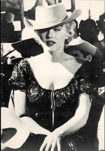 Marilyn Monroe Bus Stop Postcard by Classico San Francisco #232-039 - Picture 1 of 2