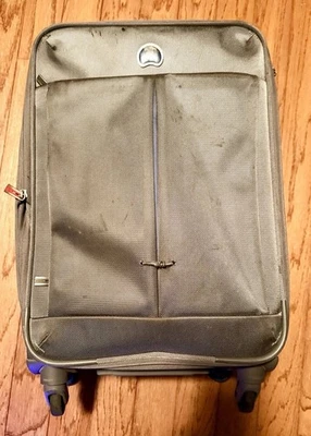 Delsey Rolling Carry On Expandable Silver/Blue Luggage Bag Suitcase Nylon 21-22” - Image 1 of 4