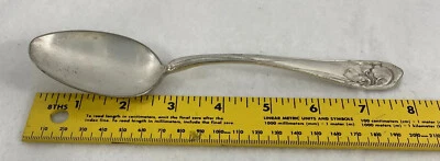 Oneida Community Triple Plus prata 1904 Fleur de Luce conjunto de 2 colheres de servir - Imagem 1 de 4