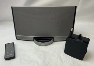 Bose SoundDock Portable 30 Pin iPod Music System - Silver - Picture 1 of 10