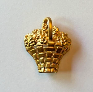 Anne Klein Blumenkorb Brosche Anhänger offenes Gitter signiert AK goldfarben 1,75" L - Bild 1 von 8