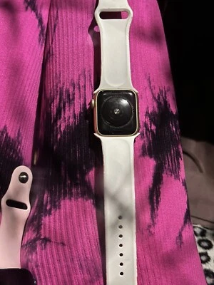 Apple Watch SE - Imagen 1 de 3