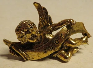 Vintage Joy Band Engel Anstecknadel goldfarben Markenlos 1-1/4" Cherub Weihnachten - Bild 1 von 9