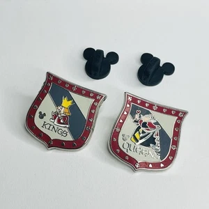 Disney King and Queen of Hearts Restroom Bathroom Signs Alice HM Trading Pin Set - Picture 1 of 2