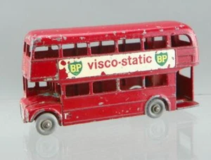 Vintage 1961 Matchbox Lesney MB 5c Diecast Red BP Visco-Static Routemaster Bus - Picture 1 of 8