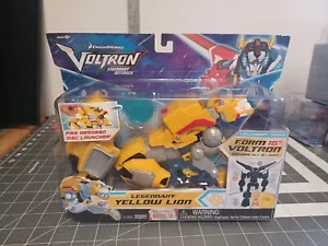 Voltron Legendary Defender Yellow Lion Playmates Netflix Dreamworks #67002 - Picture 1 of 8