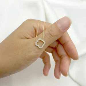 0.15 Ct Round Cut Natural Diamond Flower Pendant Necklace 14K Yellow Gold Plated - Picture 1 of 3