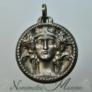 Medaglia Touring Club Italiano ai benemerenti della guida d'italia 1916 - Imagen 1 de 2