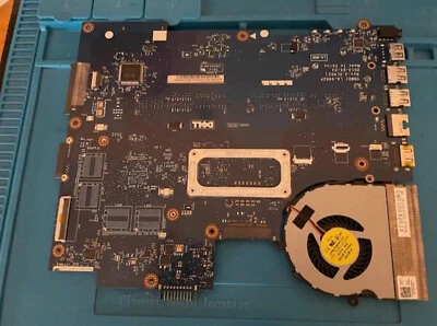 Carte mère DELL Inspiron 3537 avec système de refroidissement - Photo 1/2