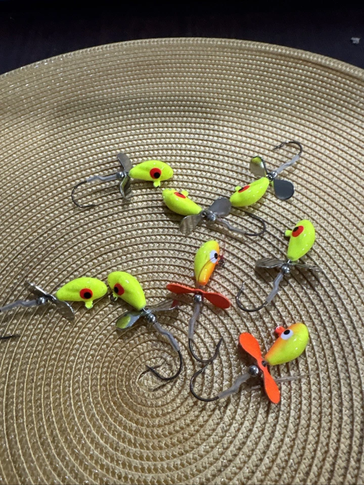 - Whistler Jig® Chartreus 1/8 Oz Walleye Crappie Perch Spinner. Total de 8 - Imagem 1 de 4