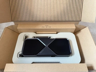 NVIDIA GeForce RTX 5070 Founders Edition Graphics Card 12GB GPU - Image 1 of 4