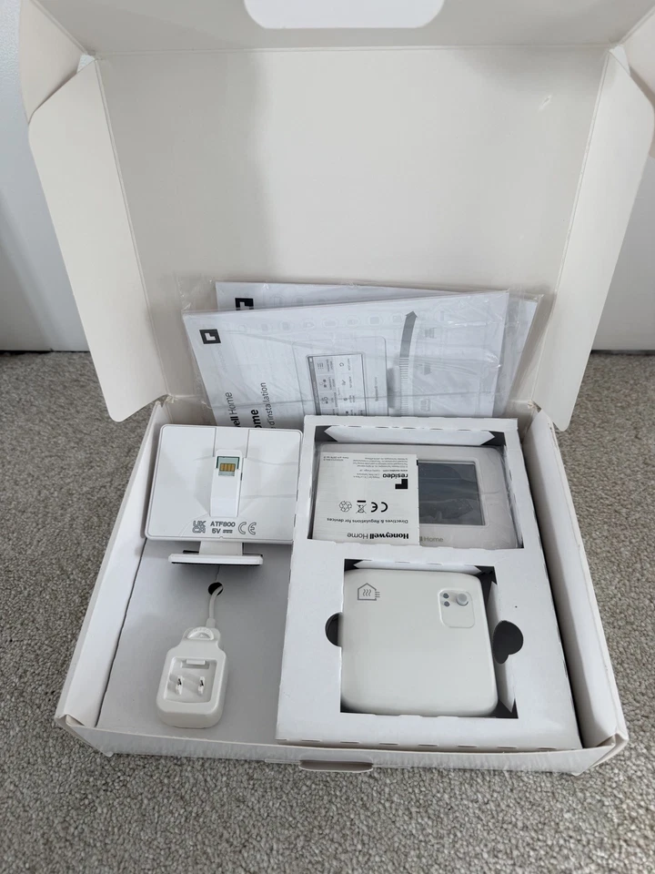 Honeywell Evohome ATP921R3100 Wi-Fi Connected Thermostat Pack brand new  - Image 1 of 1