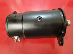 International 12 Volt 35 Amp Generator Fits 460 560 656 806 2806 - Delco 1102337 - Picture 1 of 9