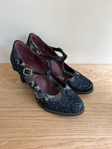 Bomba L'Artiste by Spring Step Mazie T-Bar para mujer - negra multi en azul 40 talla 9 - Imagen 1 de 8