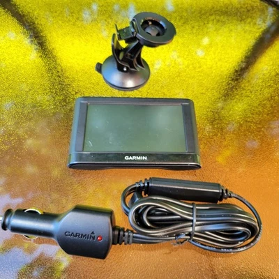 GARMIN NUVI 42LM GPS Bundle Free Lifetime Maps + Charger & Mounting Hardware - Image 1 of 4