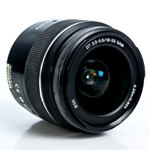 Sony DT 18-55mm F3.5-5.6 SAM Objektiv Modell SAL1855 - Bild 1 von 5