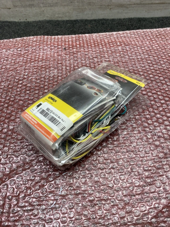 Cableado 4 planos personalizado de vehículo a remolque CURT 55353 para Nissan Pathfinder, camioneta Foto 1 de 4