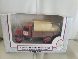 ERTL 1926 MACK BULLDOG TRUCK BANK W/CRATES DIECAST 1:38 MACK TRUCKS TSC - Bild 1 von 4