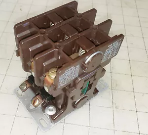 Onan Rowan Westminster 330AA 40 AMP Relay 3 Phase Pole 40 A 600 VAC Max CAT 2200 - Picture 1 of 4