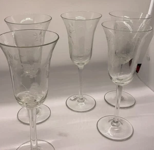 Butterfly and Flower Etched Wine Glasses by Toscanny Set Of 4 Plus 1 Free Bonus - Picture 1 of 5
