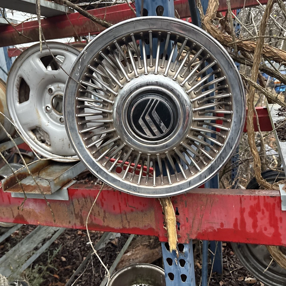 Tapacubos de 15 radios de cable Ford Crown Vic 1992-1997 Mercury Grand Marquis OEM1 Foto 1 de 1