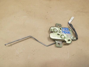 🥇88-91 MAZDA RX7 CONVERTIBLE REAR TRUNK LOCK LATCH ACTUATOR OEM - Picture 1 of 12