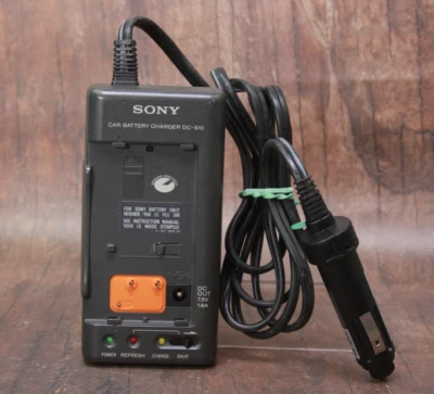 索尼车载电池充电器 DC-S10 适用于 8 毫米 Video8 摄像机 - 已测试 — 第 1/2 张图片