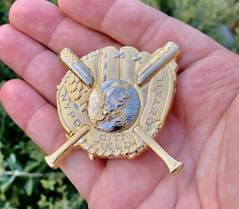 NYPD New York Police MLB Mets Baseball CITI Field Stadium Glove CHALLENGE COIN⚾️ Cover