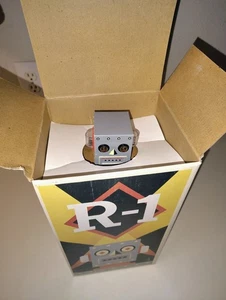 TIN ROBOT R-1 RED MADE BY ROCKET USA - Picture 1 of 11