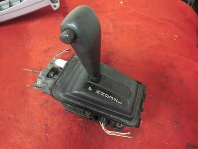 98-04 HONDA PASSPORT ISUZU RODEO PISO AUTOMÁTICO AUTOMÁTICO EN LA PALANCA DE CAMBIOS SELECTOR Foto 1 de 4