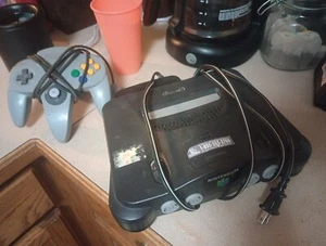 N64 Console And Game - Picture 1 of 4