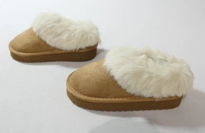 The Children's Place Toddler Girls plataforma pelúcia slip on AC2 bronzeado EUA:7 UE:23.5 - Imagem 1 de 4