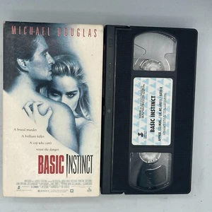 Basic Instinct (1992), VHS Movie, Live Home Video (1992) P. Verhoeven  - Picture 1 of 2