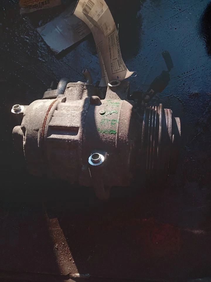 Used A/C Compressor fits: 2013 Lincoln Mkz 2.5 Grade A - Image 1 of 4