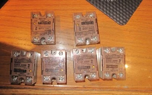 OMRON usado G3NA-220B PLC RELÉ ESTADO SÓLIDO 5 24VDC - Imagen 1 de 1