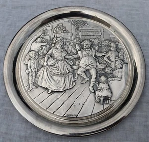 Birmingham Mint repousse sterling silver tray XMAS 1974 213g by V. Danks 20cm - - Picture 1 of 5