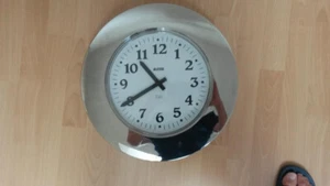 Alessi Wanduhr Aldo Rossi 40 cm Designer Uhr Siber - Bild 1 von 3