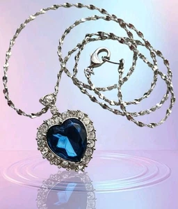 Vintage AVON Celine Dion “Romantic Heart of the Ocean” Pendant Necklace  Titanic - Picture 1 of 16
