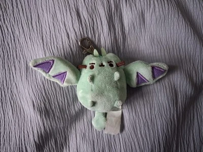 Gund Pusheen Blind Box Series 6 Magiccal Kitties Green Dragon Plush Keyring - Image 1 of 2