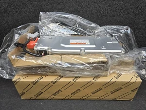 NEW GENUINE OEM TOYOTA LEXUS HYBRID DC CONVERTER G9270-40010 - Foto 1 di 16