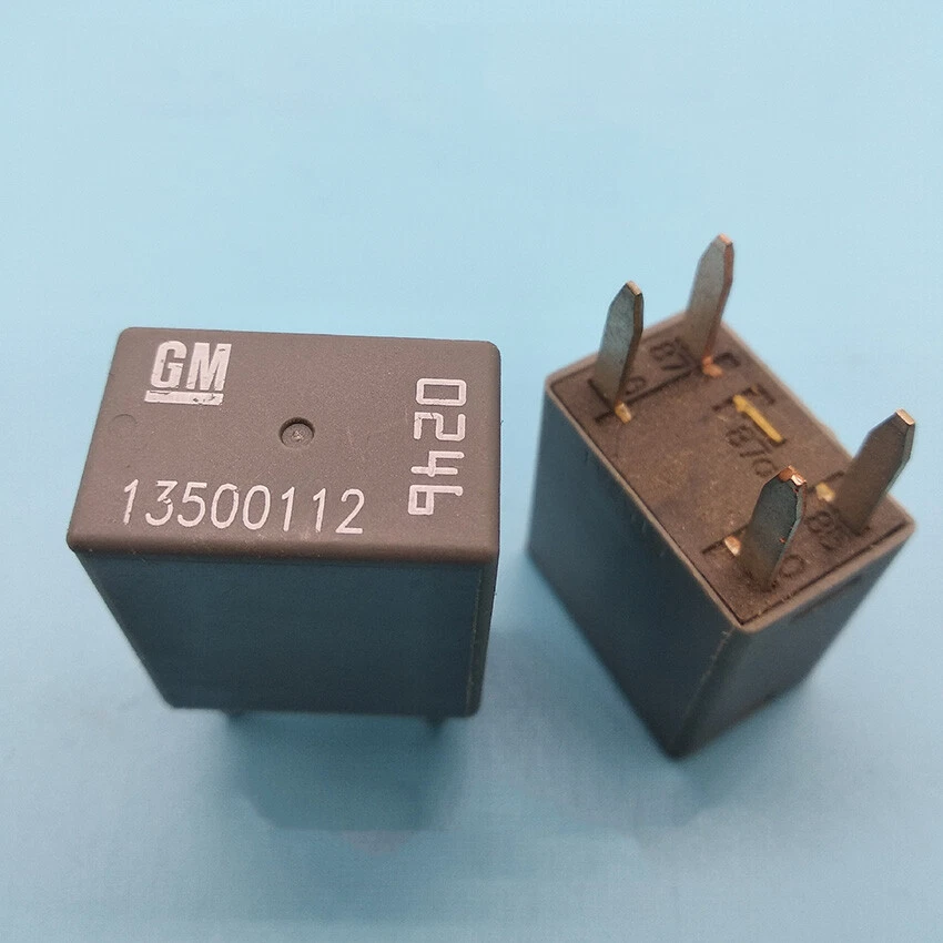 GM 13500112 12VDC Buick Chevrolet Radiator Fan/Cooling Fan & Vacuum Pump Relay - Image 1 of 1