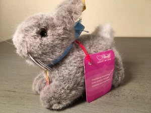 TOP: STEIFF HASE - KANINCHEN HOPPY - LADENNEU MIT KNOPF FAHNE SCHILD - Bild 1 von 5
