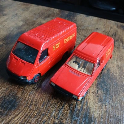 CORGI TOYS - ROYAL MAIL FORD TRANSIT & ESCORT VAN - Image 1 of 4