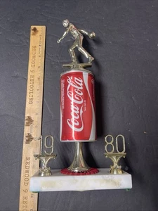 Vintage Cola Dose Herren Bowling Trophäe 80er Jahre Marmor Kunststoff Coca Cola 1980 - Bild 1 von 10