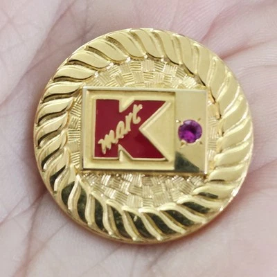 Broche prendedor K Mart 10 años premio servicio al empleado tono dorado relleno de tono dorado Foto 1 de 4